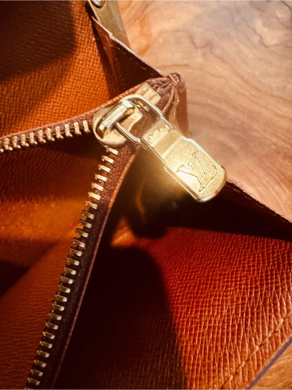 Louis Vuitton vintage monogram Sarah wallet converted Crossbody - Picture 10 of 15